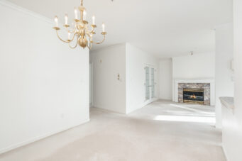 #302 - 2271 Bellevue Avenue